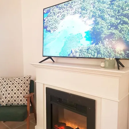 Hillside With Ac & Heating In Grande Maison