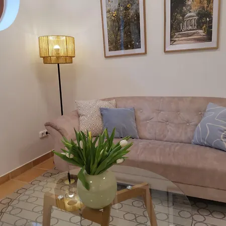 Hillside With Ac & Heating In Grande Maison דירה *
