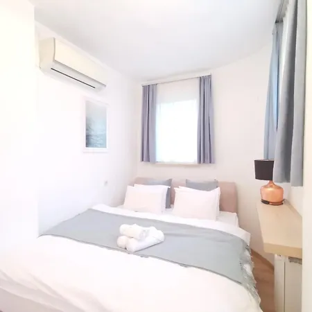 Hillside With Ac & Heating In Grande Maison בודפשט